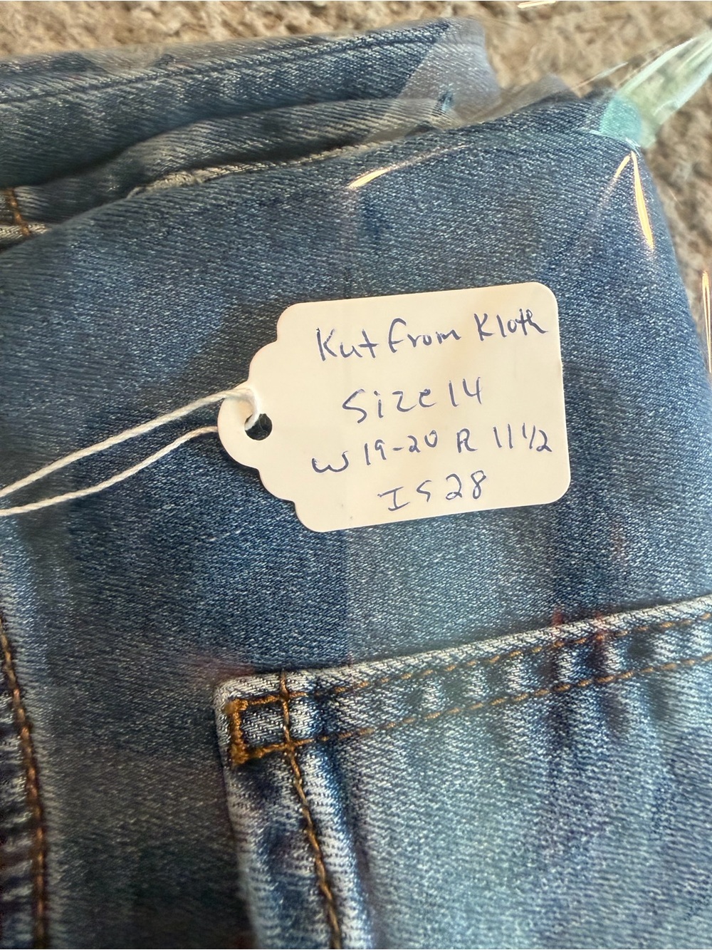 Kut from the Kloth Faded Blue Wide-Leg Jeans - Picture 9 of 9
